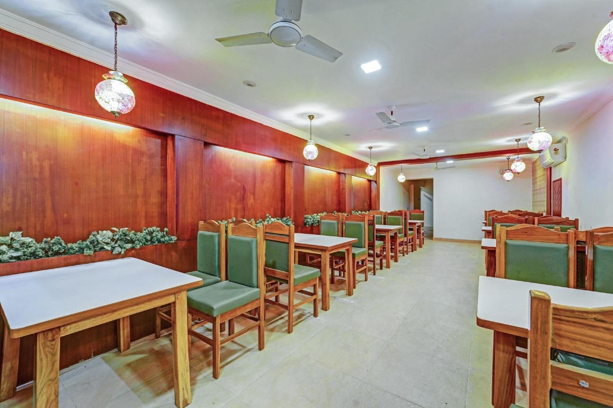 Hotel Collection O Mount Road Rich Mount Near Marina Beach Chennai Exterior foto